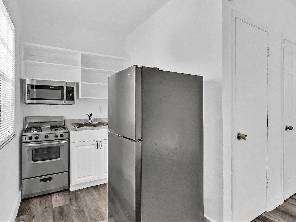 2nd image of 250 NE 77th St #7635