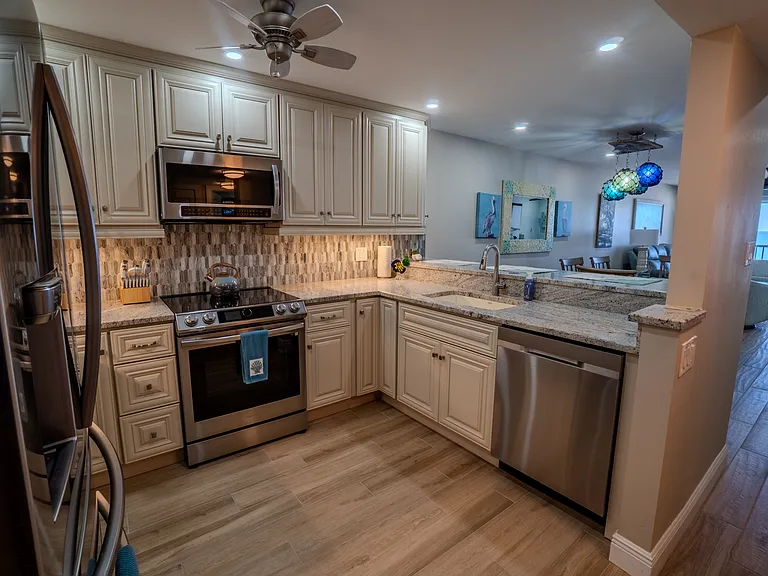 26000 Hickory Blvd #303 — Photo 35