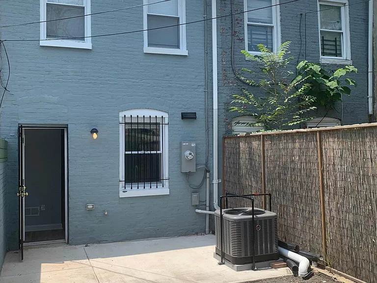 1641 N Patterson Park Ave — Photo 16