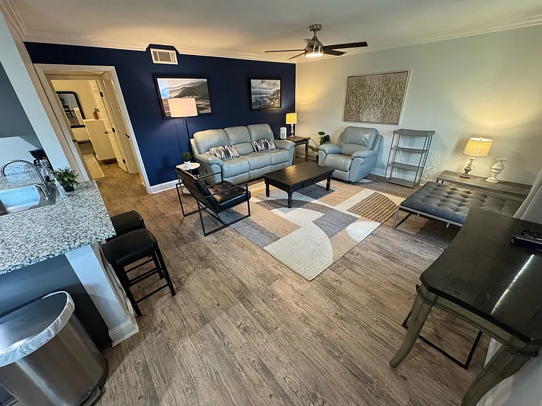 2417 Houma Blvd — Photo 9