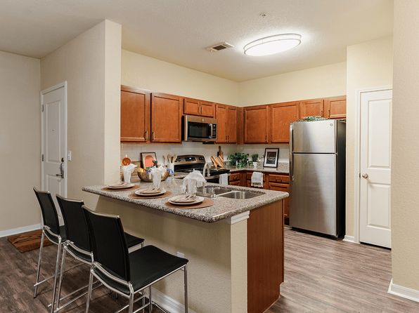 215 Washington Ave #2-1046895