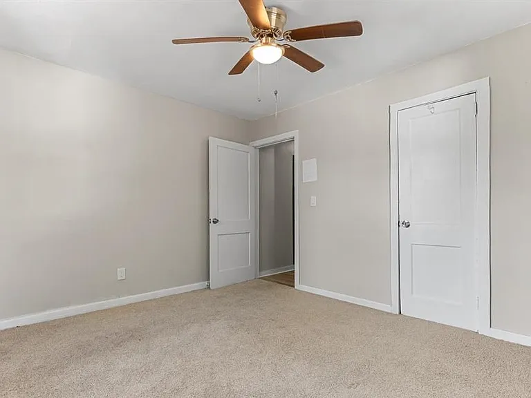 2164 Monroe Ave — Photo 20
