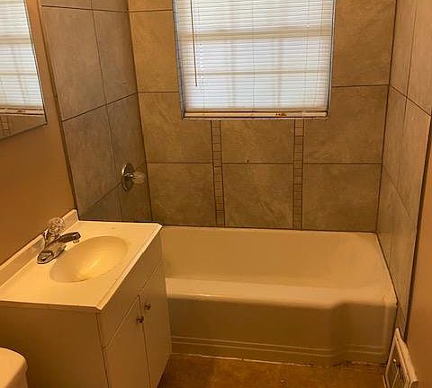 3rd image of 1408 Liberty St APT 1