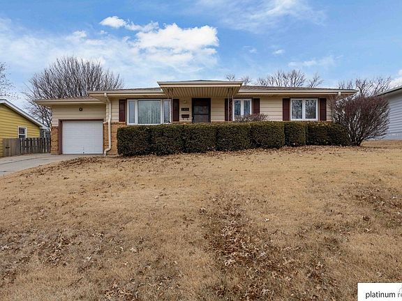 2nd image of 2908 Betty St