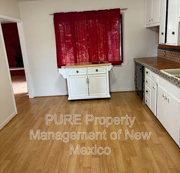 536 Arizona St SE — Photo 8