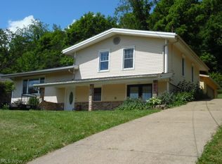 522 6th St, Lowell, OH 45744