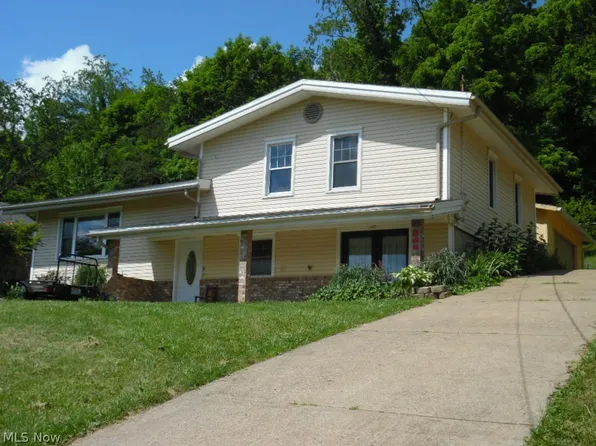 522 6th St, Lowell, OH 45744