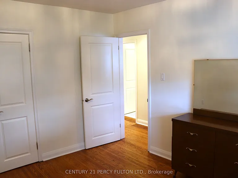 110 Gilroy Dr — Photo 14