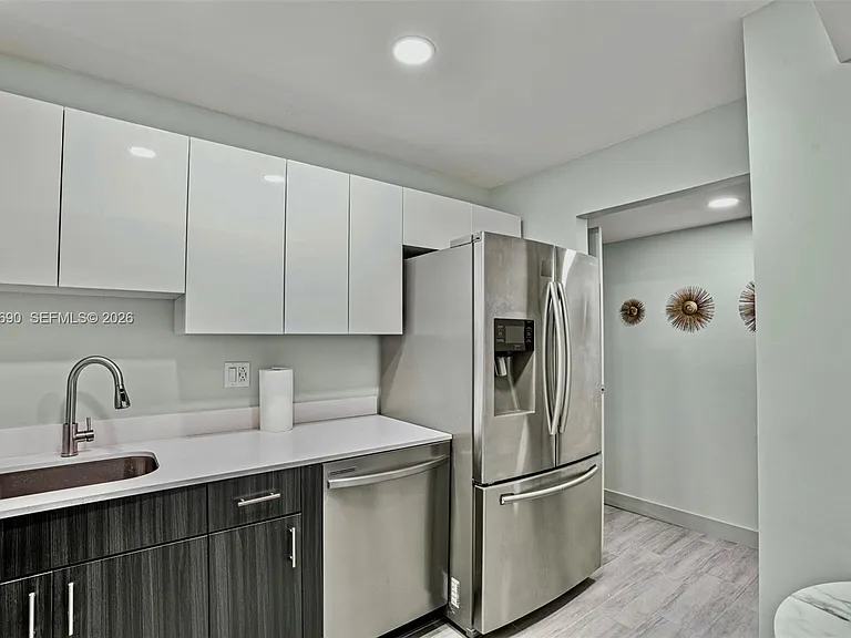 501 Three Islands Blvd #518 — Photo 12
