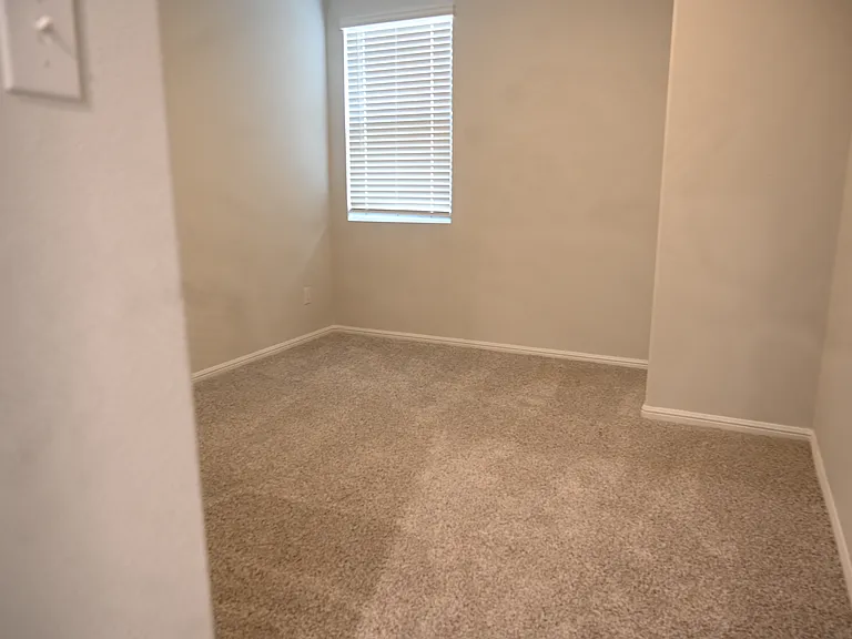1012 Portina Dr — Photo 21
