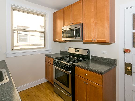 4th image of 914 Crain St #73978