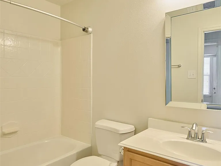 327 Bloomhill Pl — Photo 32