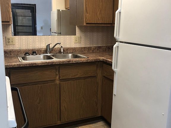 5th image of 913 Cleveland Ave #4