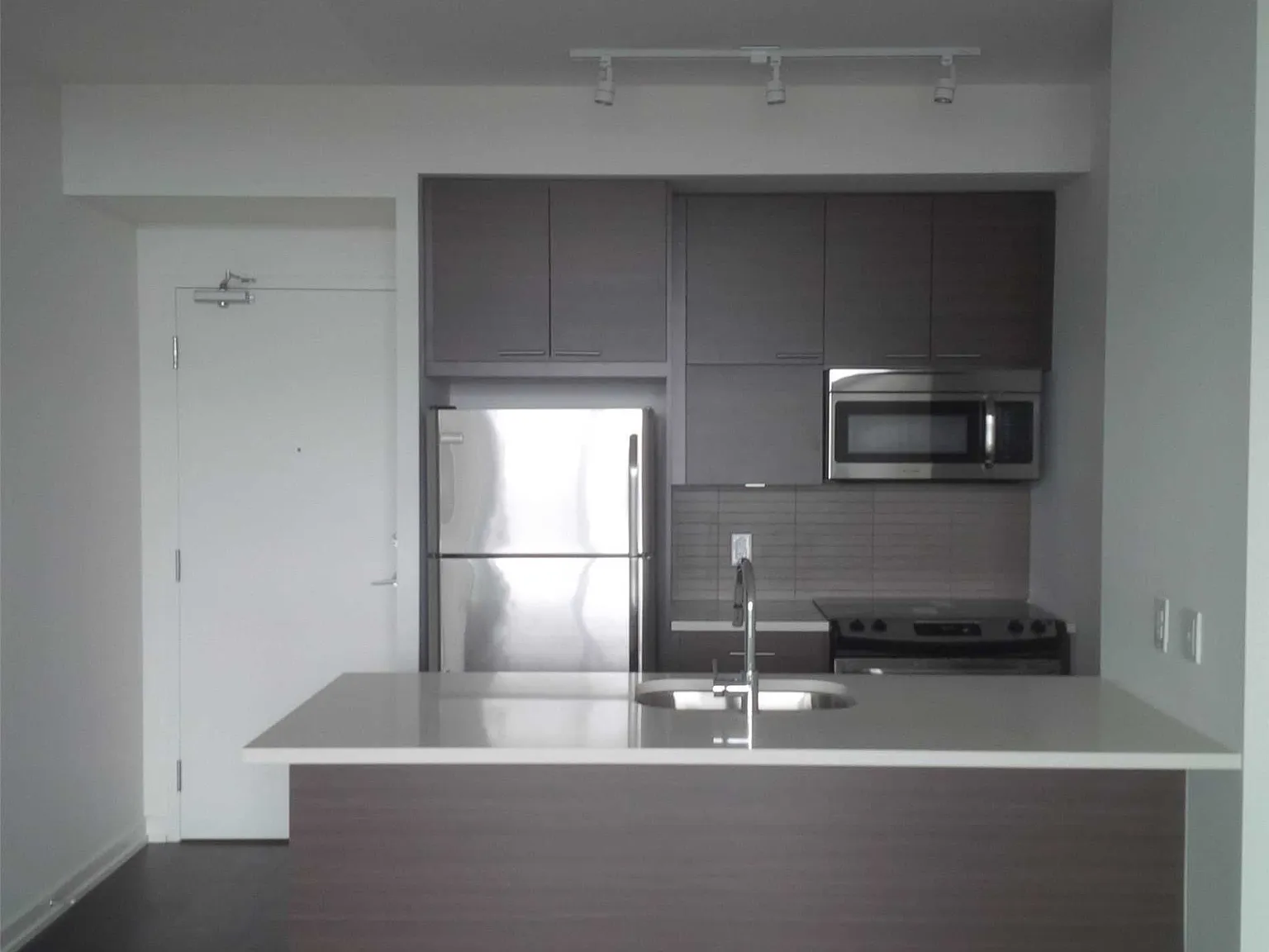 1 bed, $2,200 — Photo 2