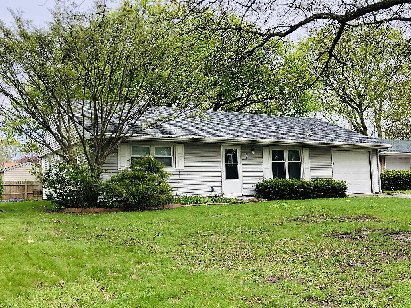 904 Bellepark Dr photo 1