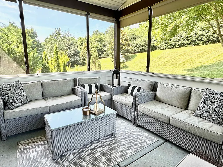 10034 Paxton Run Rd — Photo 23