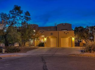10827 Chicobush Dr NW, Albuquerque, NM 87114