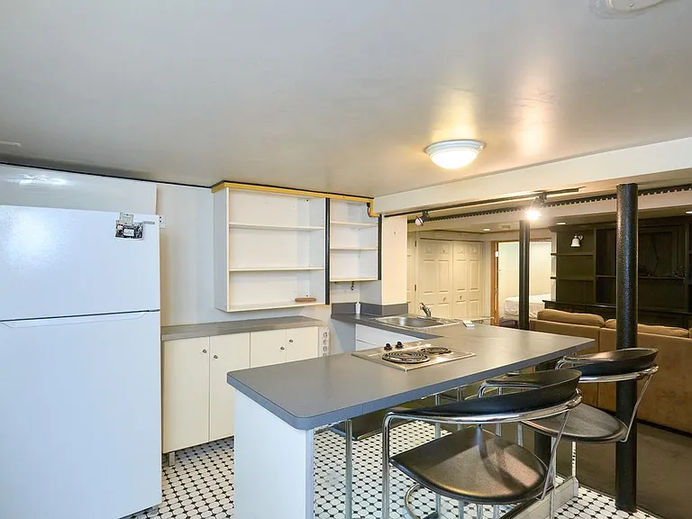 18 Atherton Rd #G — Photo 7
