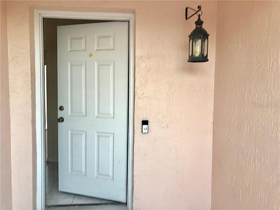 5th image of 913 Mendoza Blvd