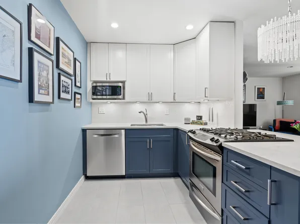 3 Hanover Square image 5 of 13