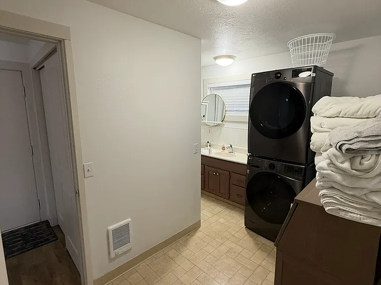 3600 W Devils Lake Rd — Photo 7