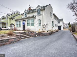 32 Hellers Church Rd, Leola, PA 17540