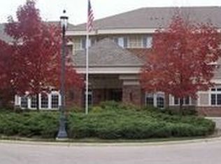 605 Barrington Ave #12, Dundee, IL 60118