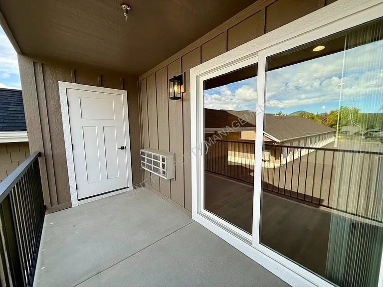 424 S Olive Ave #202 — Photo 13