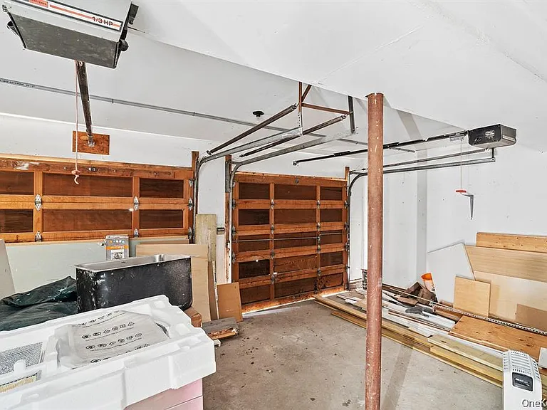 35 Gardners Ln — Photo 22