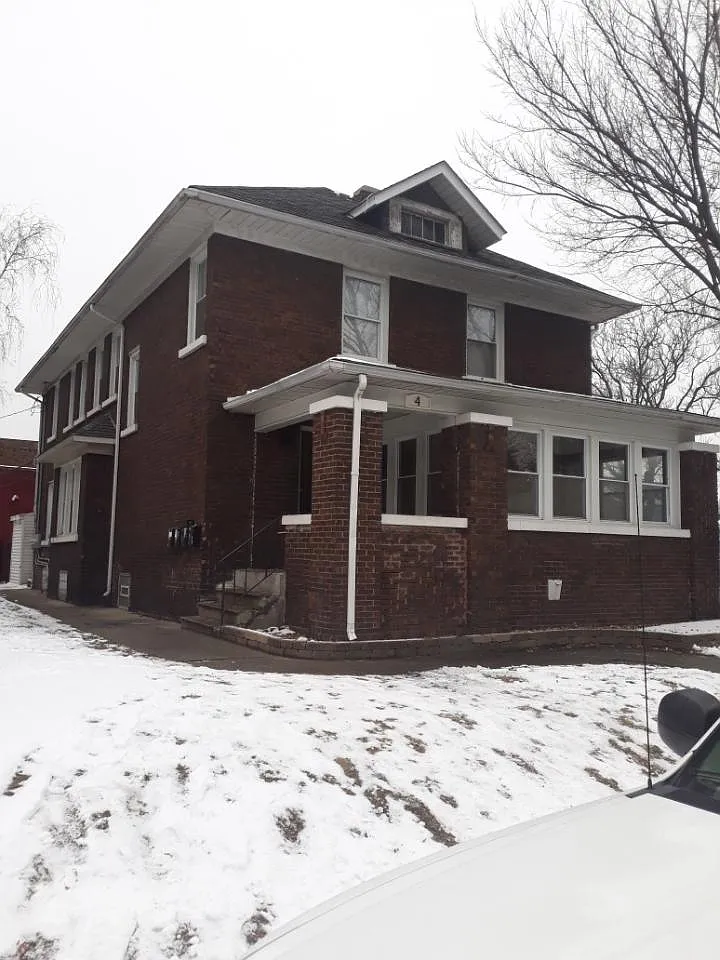 4 Waltham St photo 1