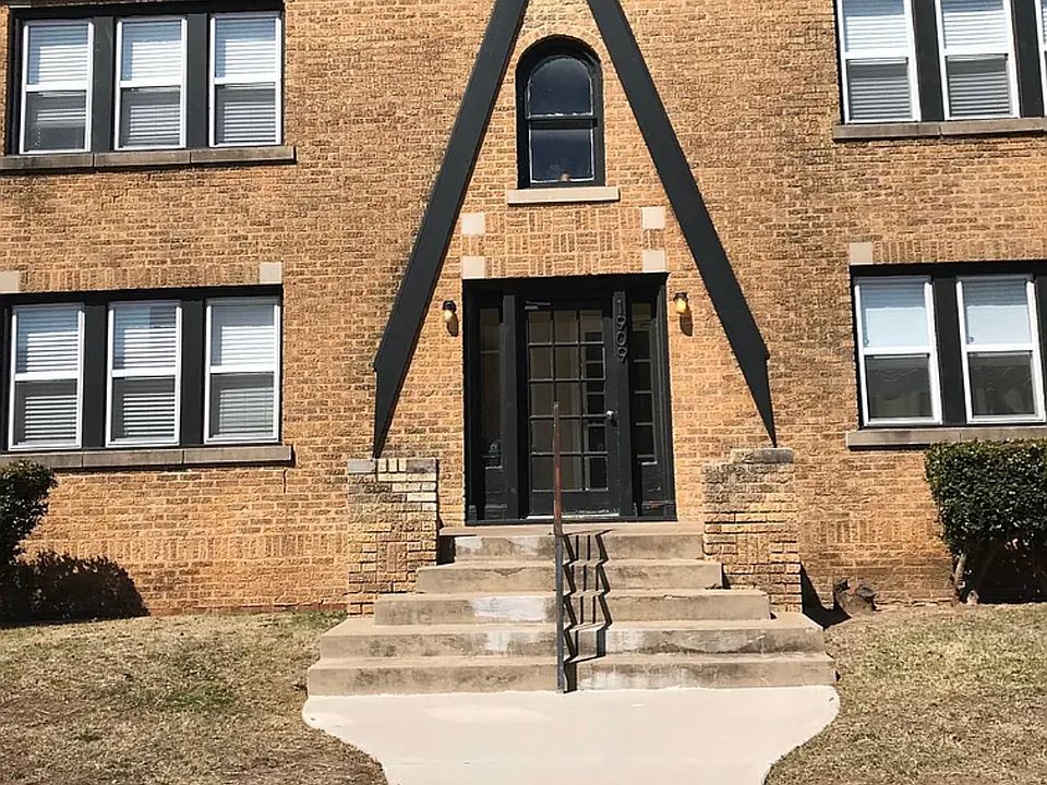 1st image of 1909 N Douglas Ave #8