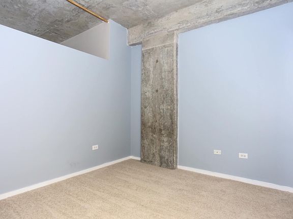 2nd image of 1620 S Michigan Ave #527