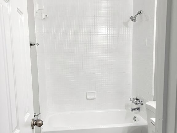 5th image of 125 S Salisbury Ave APT B4