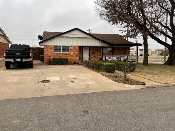 5824 NW 64th St, Warr Acres, OK 73132