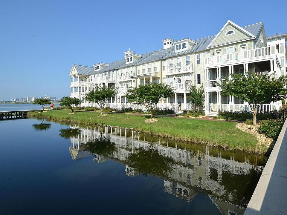 Sunset Island Townhome