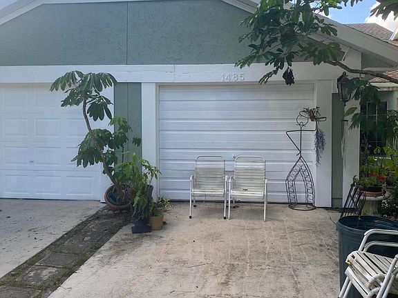 4th image of 1485 SE Rivergreen Circle #17