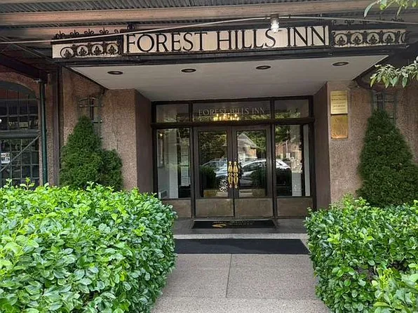 1 Station Sq APT 411, Forest Hills, NY 11375