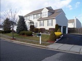 3 Matthew Ct, Edison, NJ 08820