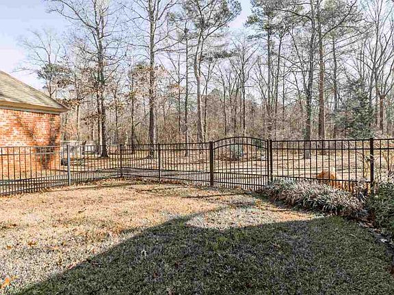 4th image of 532 Asbury Lane Dr
