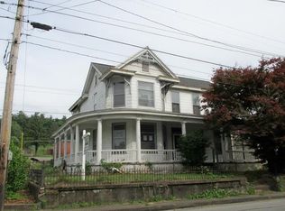 818 Main St, Vanderbilt, PA 15486