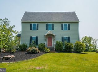 792 Swamp Picnic Rd, Gilbertsville, PA 19525