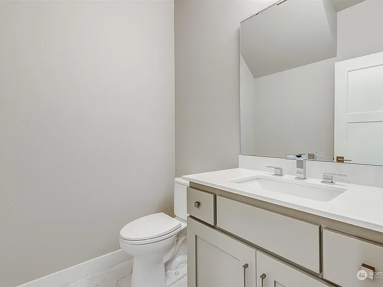 4215 142nd St SE — Photo 3