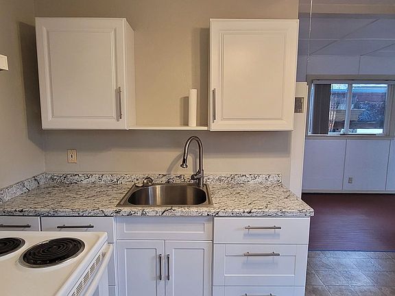 5th image of 977 E Thompson Blvd #A