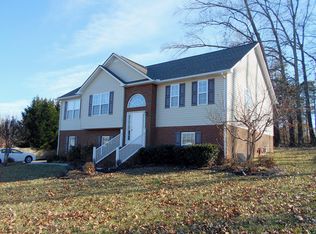 1645 Farmington Dr, Cookeville, TN 38501