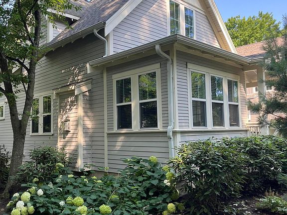 3rd image of 120 N Taylor St