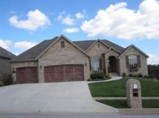 5916 S Grande Vista Dr, Springfield, MO 65804