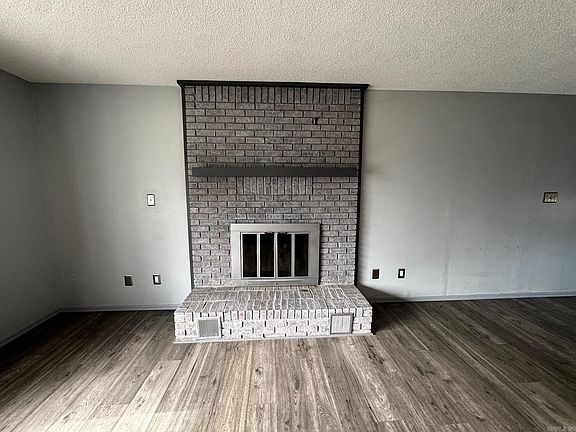 4th image of 714 W Kraus St