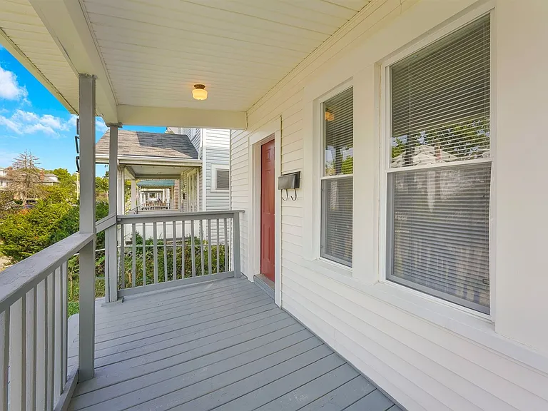 172 S Richardson Ave — Photo 29
