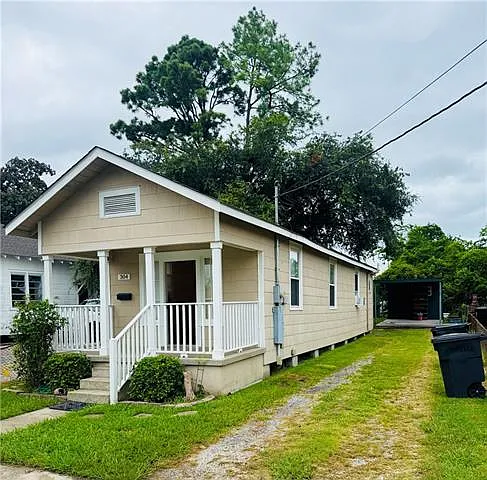 304 Oak Ave — Photo 1