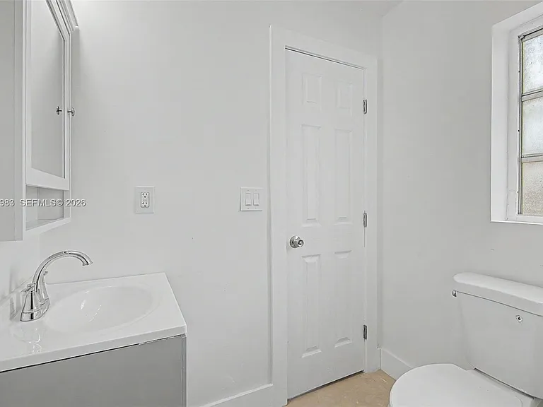 1021 SW 3rd St #4 — Photo 11